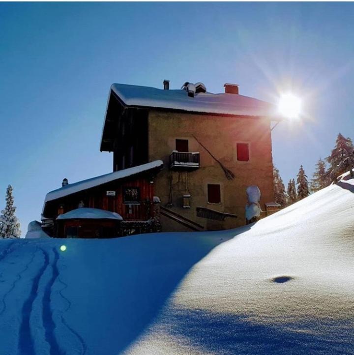 Rifugio Dosso Larici Hotell Fai della Paganella Eksteriør bilde